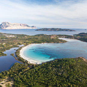 Sardinien Traumurlaub: 8 Tage im 4* Hotel mit Halbpension & Flug ab 383€