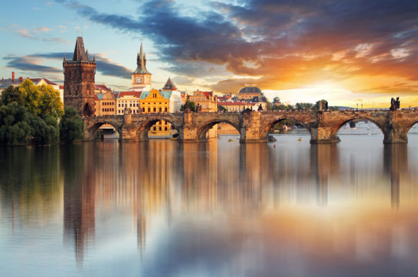 Prag Karlsbrücke Sonnenuntergang