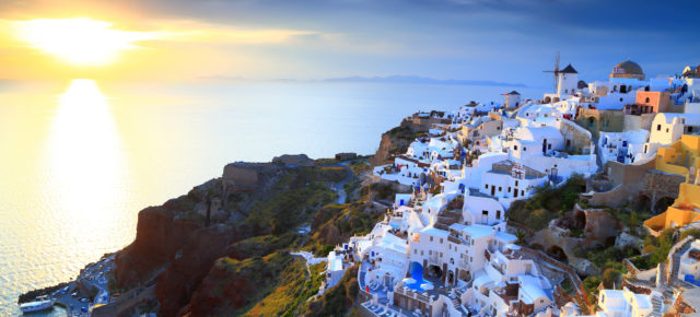 Frühbucher: 7 Tage Santorin im Hotel mit Flug & Transfer nur 375€