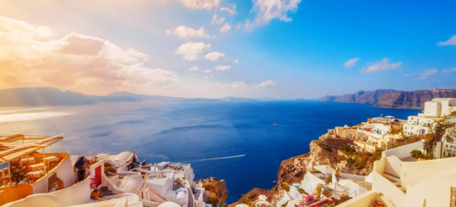 Trauminsel im Mittelmeer: 7 Tage Santorini mit gutem 3* Hotel, Frühstück, Flug & Transfer nur 432€