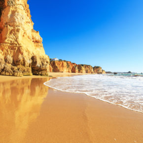 Im neuen Jahr an die Algarve: [ut f="duration"] Tage in den Süden Portugals mit [ut f="stars"]* Hotel in Strandnähe, [ut f="board"] & Flug nur [ut f="price"]€