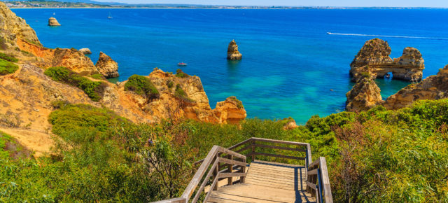 Ab an die Algarve: 7 Tage im guten 4* Hotel inkl. Frühstück, Flug & Transfer nur 415€