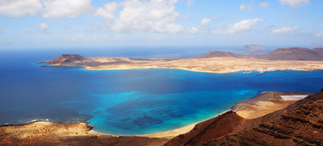 Kanaren: 7 Tage Lanzarote im 4* Hotel mit Halbpension, Flug & Transfer nur 706€