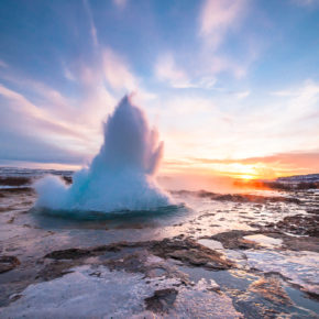 Island Roadtrip: 8 Tage mit Mietwagen, Hotels, Frühstück & Flug ab 1424€