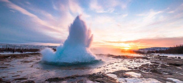 Island Roadtrip: 8 Tage mit Mietwagen, Hotels, Frühstück & Flug ab 1424€