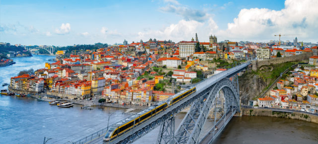Traumhaftes Porto: 3 Tage Kurztrip mit zentraler Unterkunft & Flug NUR 194€