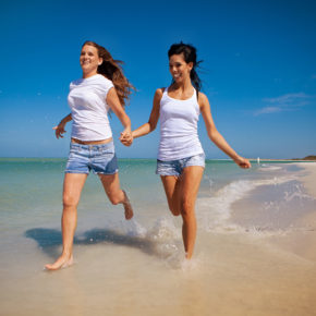 Gay Reisen Frauen am Strand