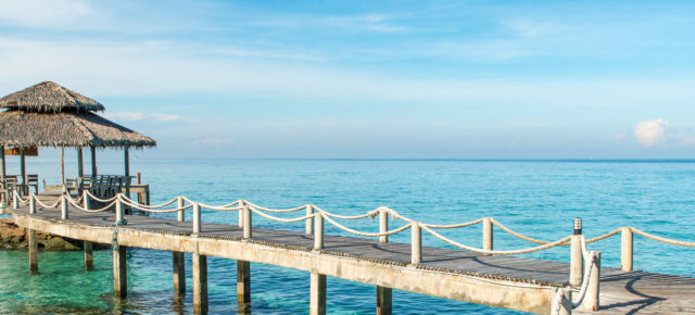 Silvester am Strand in Thailand: 14 Tage Phuket im 4* Hotel & Flug mit Gepäck für 505€