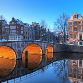 Städtetrip: 2 Tage Amsterdam im TOP 4* Corendon Hotel mit Wellness nur 25€