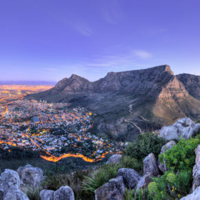 Südafrika: Hin- & Rückflüge nach Kapstadt für 446€