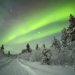 Reise zu den Polarlichtern: [ut f="duration"] Tage übers Wochenende nach Finnland mit [ut f="stars"]* Glas-Iglu & [ut f="board"] nur [ut f="price"]€