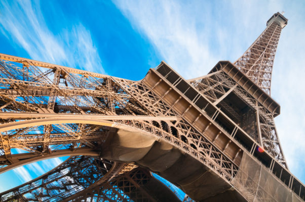 Frankreich Paris Eiffelturm nah