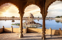 Traumreise durch Indien: 15 Tage mit Übernachtungen in Hotels & einem Hausboot, Verpfleg...
