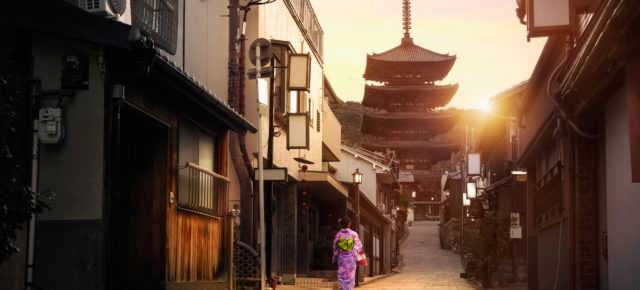 Kyōto: Tipps für die historische Kaiserstadt, ihre heiligen Tempel & Zen-Gärten