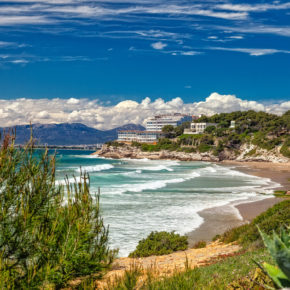 Ab nach Spanien: 6 Tage im 4* Hotel mit Halbpension, Flug & Extras NUR 294€