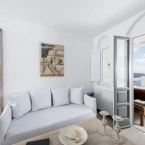 Santorini Luxury Suites and Villas