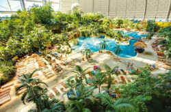 Ab ins Tropical Islands: 2 Tage inkl. Ticket, Übernachtung im Safari-Zelt & Frühstück um...