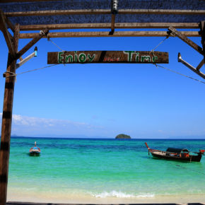 Die Malediven Thailands: 12 Tage auf Koh Lipe im TOP Beach-Bungalow mit Flug & Gepäck nur 437€