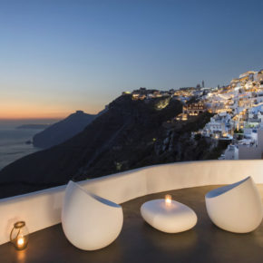 Luxus auf Santorini: 7 Tage in TOP 4* Luxus-Suite mit Meerblick, Frühstück, Flug & Transfer für 1217€