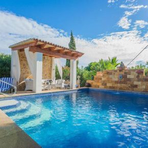 Mallorca 2021: 8 Tage in eigener Finca mit Pool um 124€