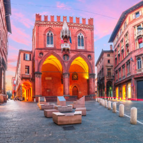 Städtetrip: 3 Tage Bologna mit 3* Hotel, Frühstück & Flug nur 62€