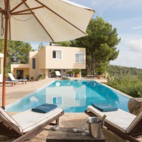 Luxus in Spanien: 7 Tage in Ferienvilla auf Ibiza nur 317€