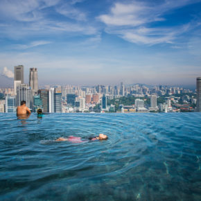 AWARD Hotel: [ut f="duration"] Tage im TOP [ut f="stars"]* Marina Bay Sands in Singapur mit [ut f="board"], Transfer & Flug für [ut f="price"]€