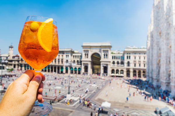 Italien Mailand Aperol Sprizz