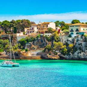 Die Insel ruft: [ut f="duration"] Tage Mallorca im [ut f="stars"]* Adults Only Hotel mit [ut f="board"], Flug & Transfer ab [ut f="price"]€