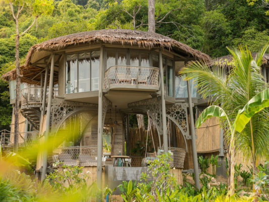 Tree House Villa Baeume