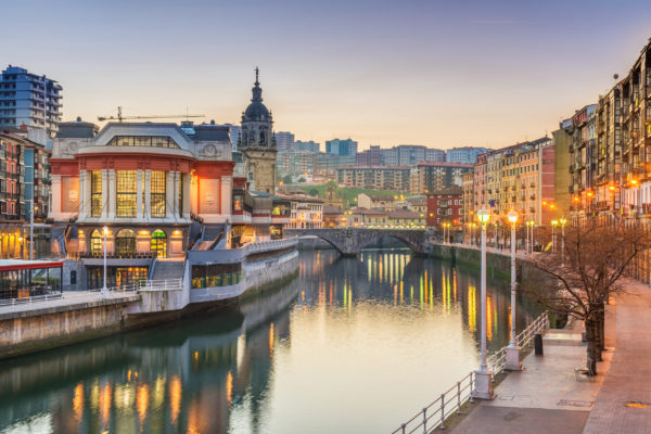 Spanien Bilbao Fluss
