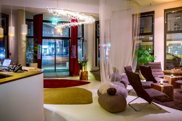 almodovar biohotel berlin rezeption