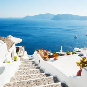 8 Tage auf Santorini mit 3* Hotel in Strandnähe & Flug nur 136€