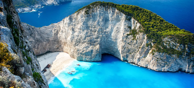 Griechenland im Sommer: 8 Tage auf Zakynthos im sehr guten 4* Hotel mit Halbpension & Flug ab 472€