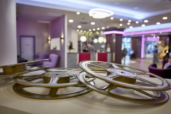 hollywood media hotel berlin service