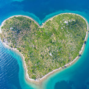 Langes Wochenende in Kroatien: 4 Tage nahe der Herzinsel Galešnjak mit Apartment & Meerblick nur 22€ Langes Wochenende in Kroatien: 4 Tage nahe der Herzinsel Galešnjak mit Apartment & Meerblick nur 22€