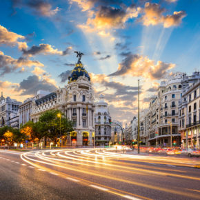 Langes Wochenende in Madrid: 3 Tage Städtetrip im zentralen TOP 3* Hotel inkl. Flug um 105€
