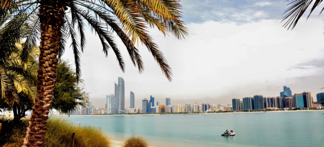 Super günstig nach Abu Dhabi hin und zurück: Direktflüge für NUR 167€