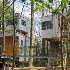 Über den Bäumen: 3 Tage im 3* Baumhaus-Hotel inkl. Frühstück & Wellness für 180€ Über den Bäumen: 3 Tage im 3* Baumhaus-Hotel inkl. Frühstück & Wellness für 180€