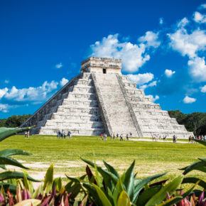 Mexiko chichen Itza Frontal