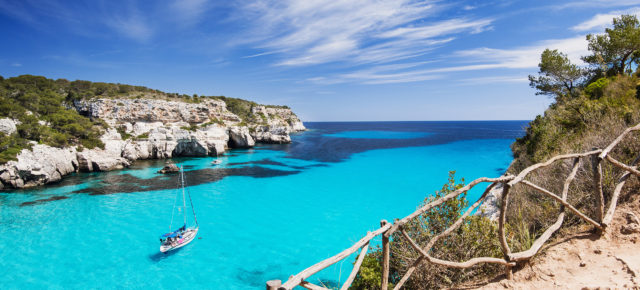 Ab in die Sonne: 8 Tage Menorca im TOP 4* Hotel mit Frühstück, Flug & Transfer um 627 €