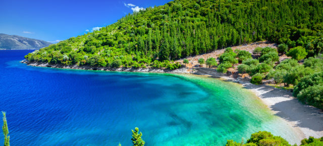 Traumurlaub auf Korfu: 8 Tage mit eigener Villa, Pool & Meerblick nur 15€ p.P.