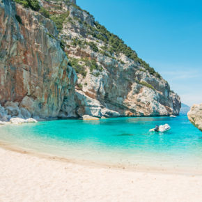 Sardinien Tipps: Die beliebtesten Urlaubsorte & schönsten Strände im Überblick
