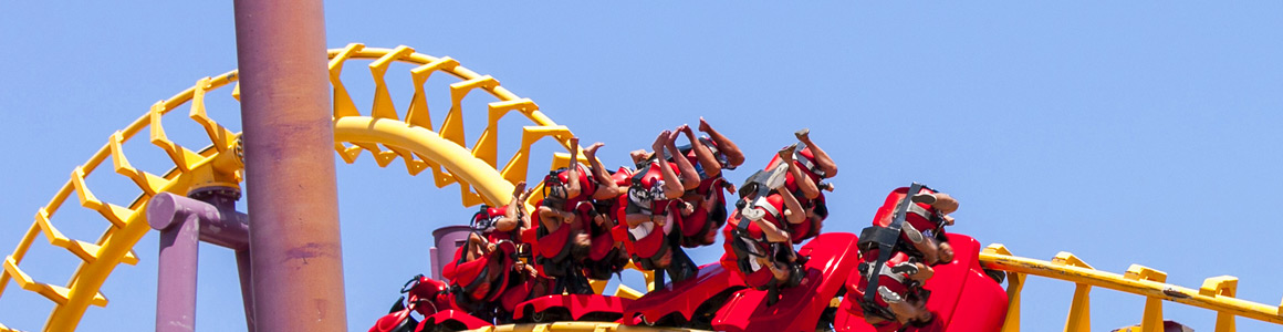 Panorama Freizeitpark Achterbahn