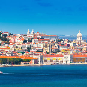 Portugal Kurztrip: 4 Tage Lissabon im TOP 4* Hotel mit Frühstück, Flug & Extras um 378€