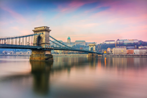 Ungarn Budapest Brücke Abends