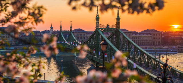 Städtetrip Budapest: 4 Tage im 4* Hotel mit Frühstück & Flug nur 329€