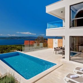 Kroatien: 8 Tage in eigener Luxus-Villa mit Meerblick & Infinity-Pool ab 178€ p.P. Kroatien: 8 Tage in eigener Luxus-Villa mit Meerblick & Infinity-Pool ab 178€ p.P.