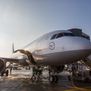 Lufthansa Gepäck: Gebühren, Regelungen und Preise für Aufgabegepäck & Handgepäck