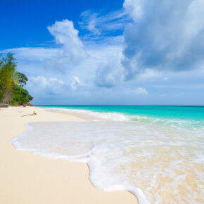 Traumurlaub in Thailand: 9 Tage Phuket mit Unterkunft & Flug um 525€